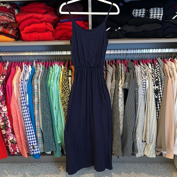 Olivia Rae navy spaghetti strap elastic waistband  scoop neck dress size XS - Picture 1 of 3